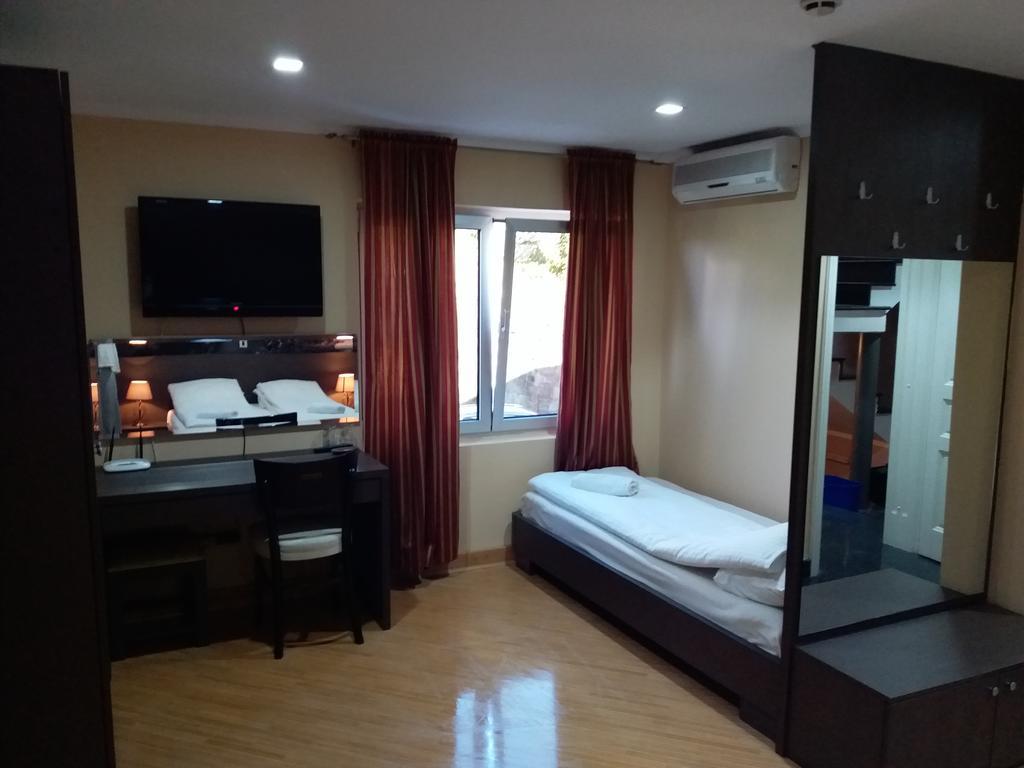Hotel Vila Hayat Sarajevo Esterno foto